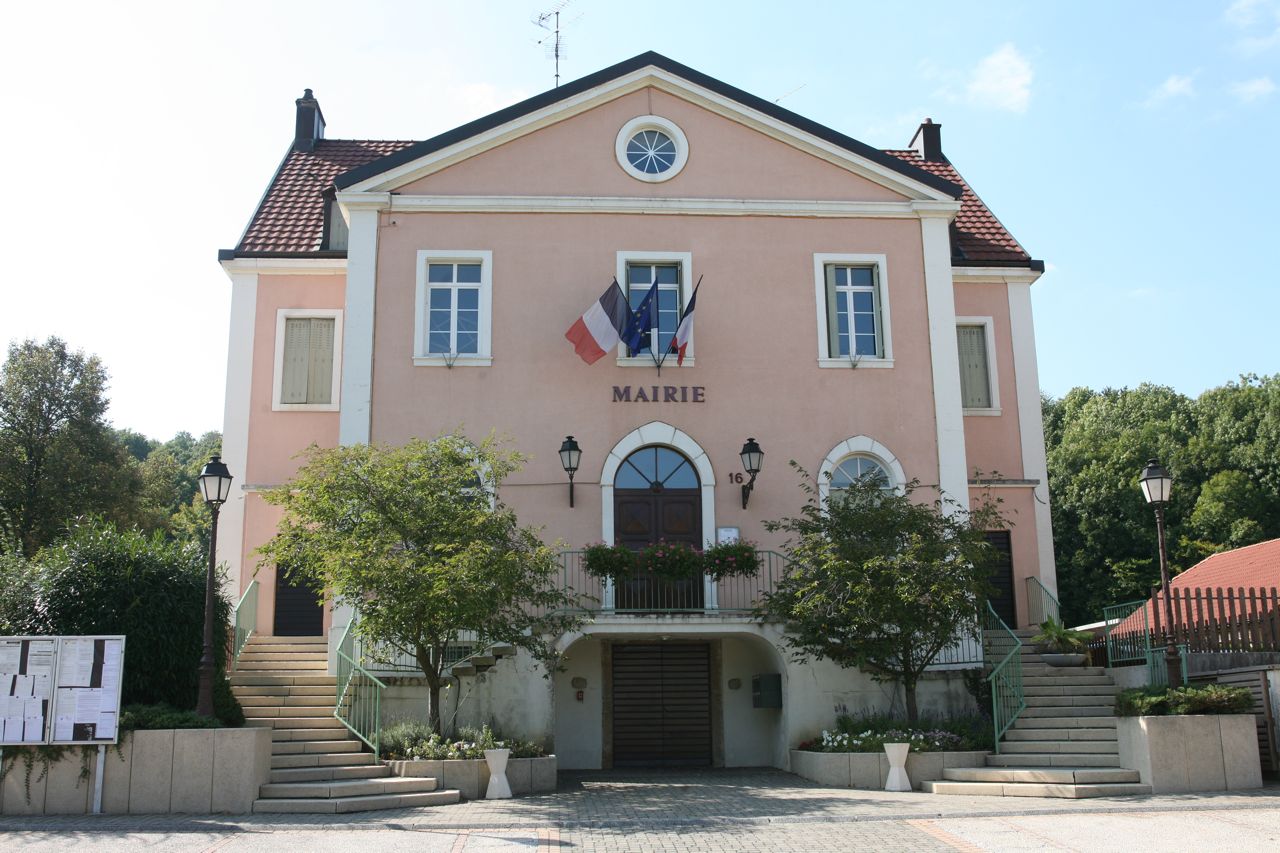 Badevel (25490) , Canton d'Étupes, Le Doubs, La route des communes