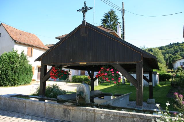 Berche (25420) , Canton de Berche, Le Doubs, La route des communes
