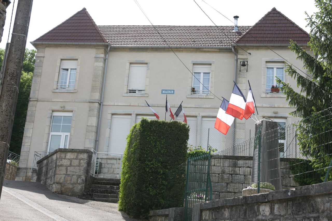 Rancenay (25320) , Canton de Boussières, Le Doubs, La route des communes